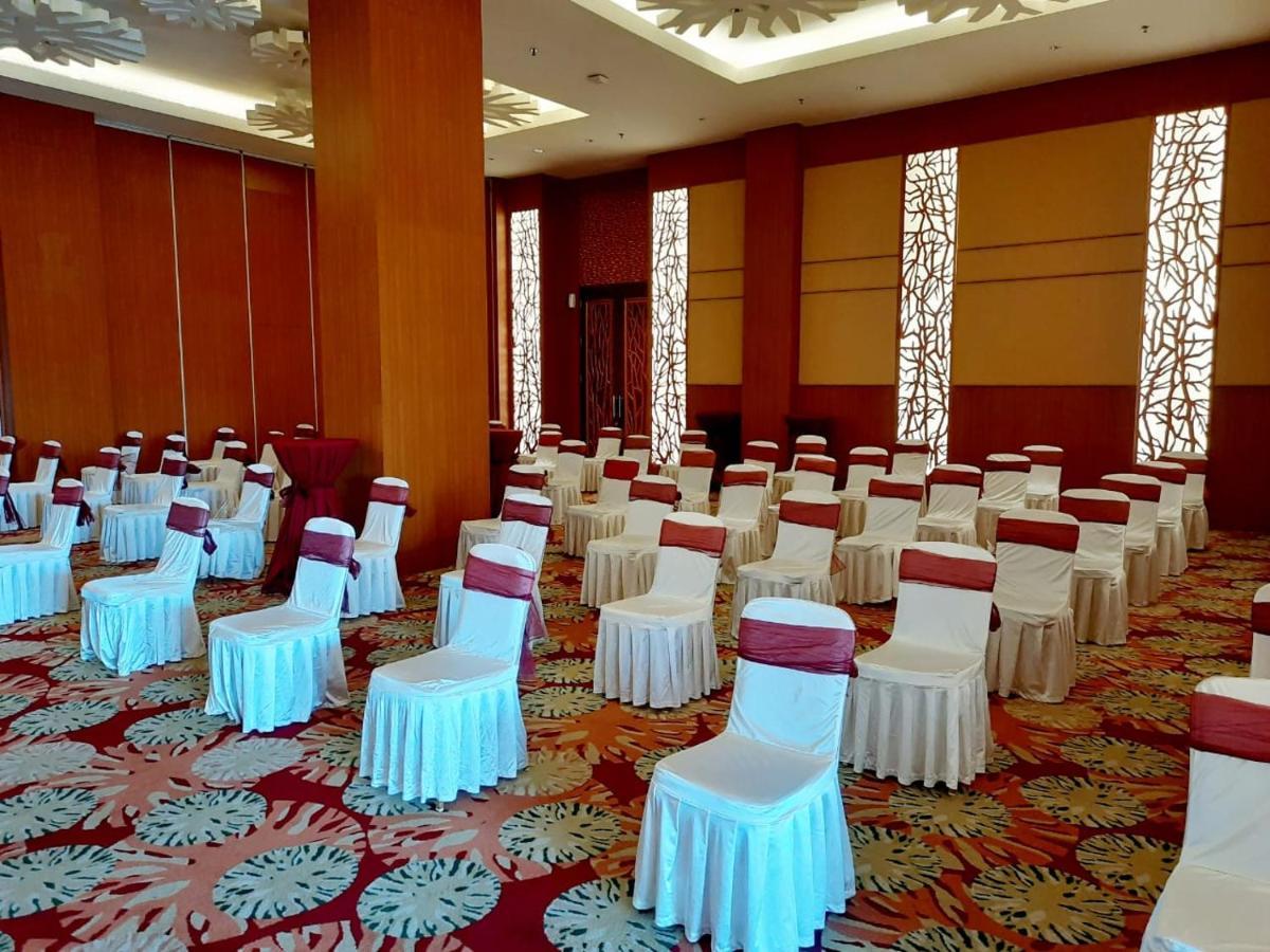 Swiss-belinn Manyar Hotel