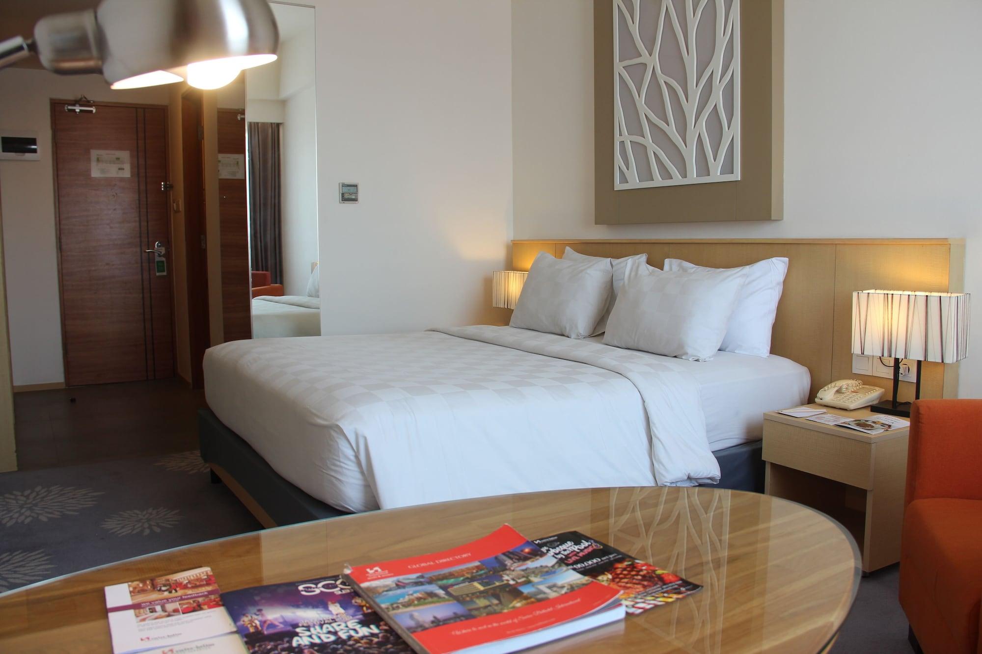 Swiss-belinn Manyar Hotel