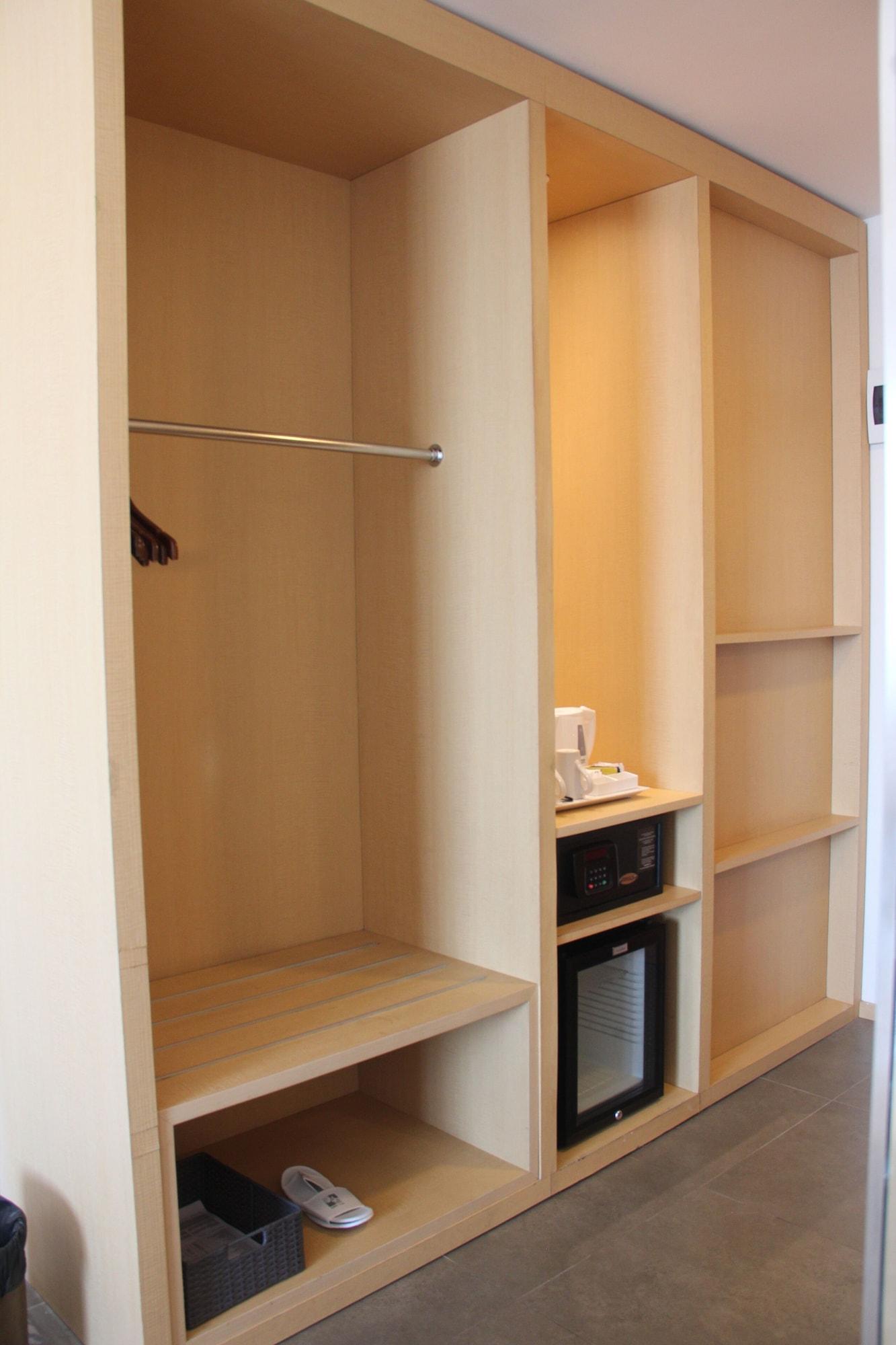Swiss-belinn Manyar Hotel 3*